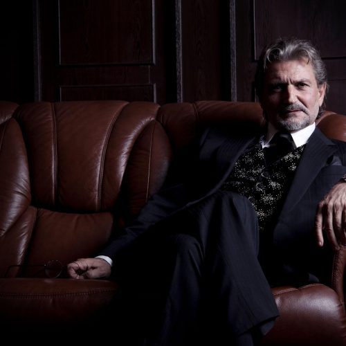 Réalisateur de cinéma, scénariste et producteur, Vigen Chaldranyan.