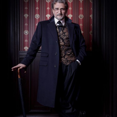 Réalisateur de cinéma, Vigen Chaldranyan.