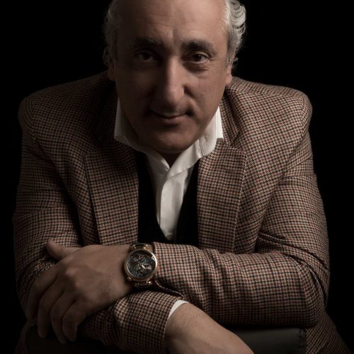 Joaillier-horloger et créateur, Aram Petrosyan.